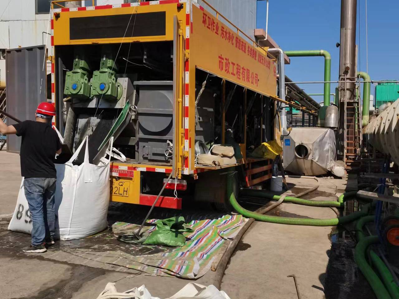 霸州淤泥压干处理