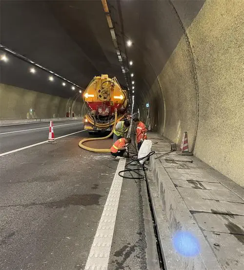 霸州隧道排水渠清淤